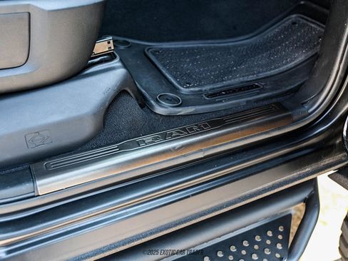 Used 2024 RAM 5500 4x4 Crew Cab image 84