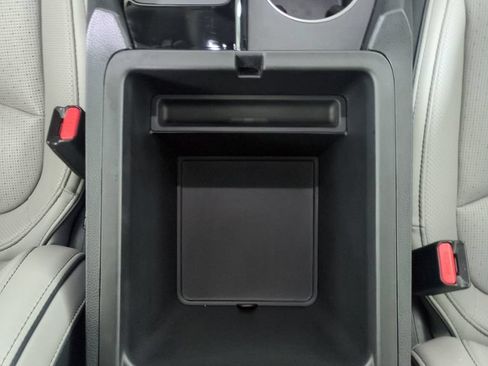 Used 2025 Honda Pilot Elite image 25