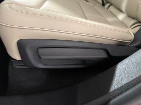 New 2026 Lincoln Corsair Premiere image 27