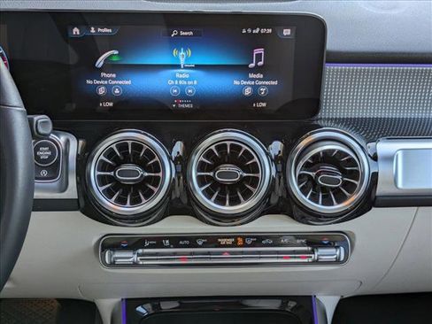 Certified 2022 Mercedes-Benz GLB 250 image 17