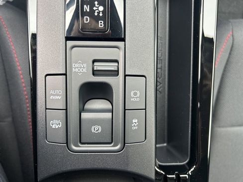 New 2026 Toyota Prius SE image 6