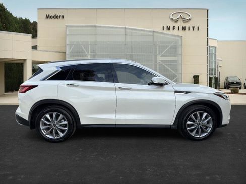 Certified 2022 INFINITI QX50 Essential image 4