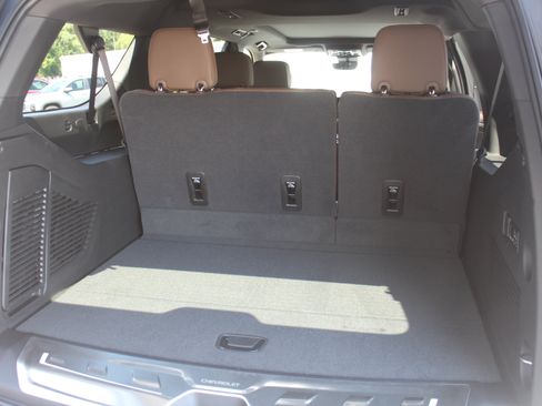 New 2026 Chevrolet Suburban High Country w/ LPO, Illumination Package AWD/4WD image 19