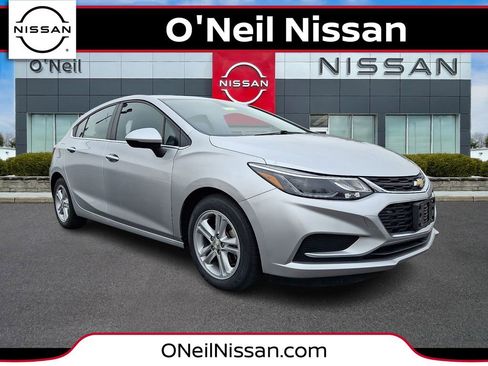 Used 2017 Chevrolet Cruze LT w/ Convenience Package image 1