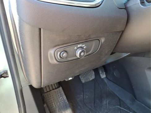 Certified 2024 Chevrolet Equinox LT w/ LPO, Floor Liner Package image 18