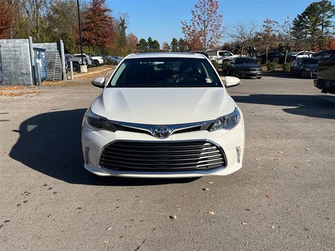 Used 2016 Toyota Avalon image 9