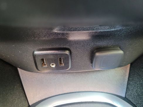 Used 2016 Chevrolet Malibu LT image 29