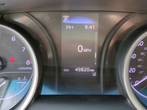 Used 2022 Toyota Camry LE image 21