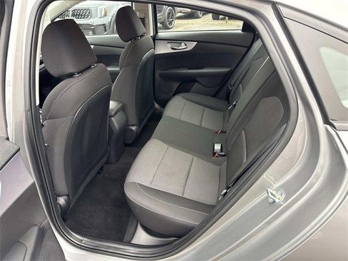 Used 2024 Kia Forte LXS w/ LXS Technology Package image 16