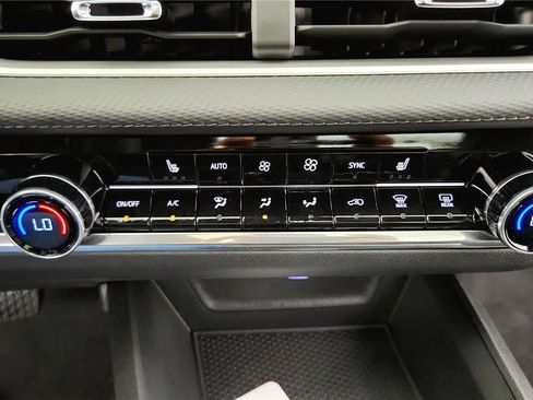 New 2026 Chevrolet Equinox LT AWD/4WD image 26