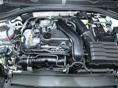 Certified 2025 Volkswagen Jetta S image 32