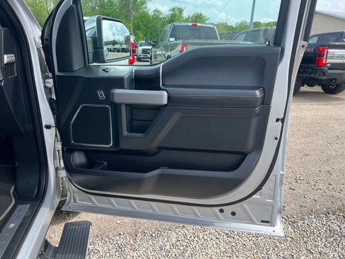 Used 2018 Ford F150 Platinum w/ Equipment Group 701A Luxury AWD/4WD image 22
