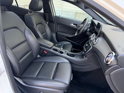 Used 2018 Mercedes-Benz GLA 250 image 29