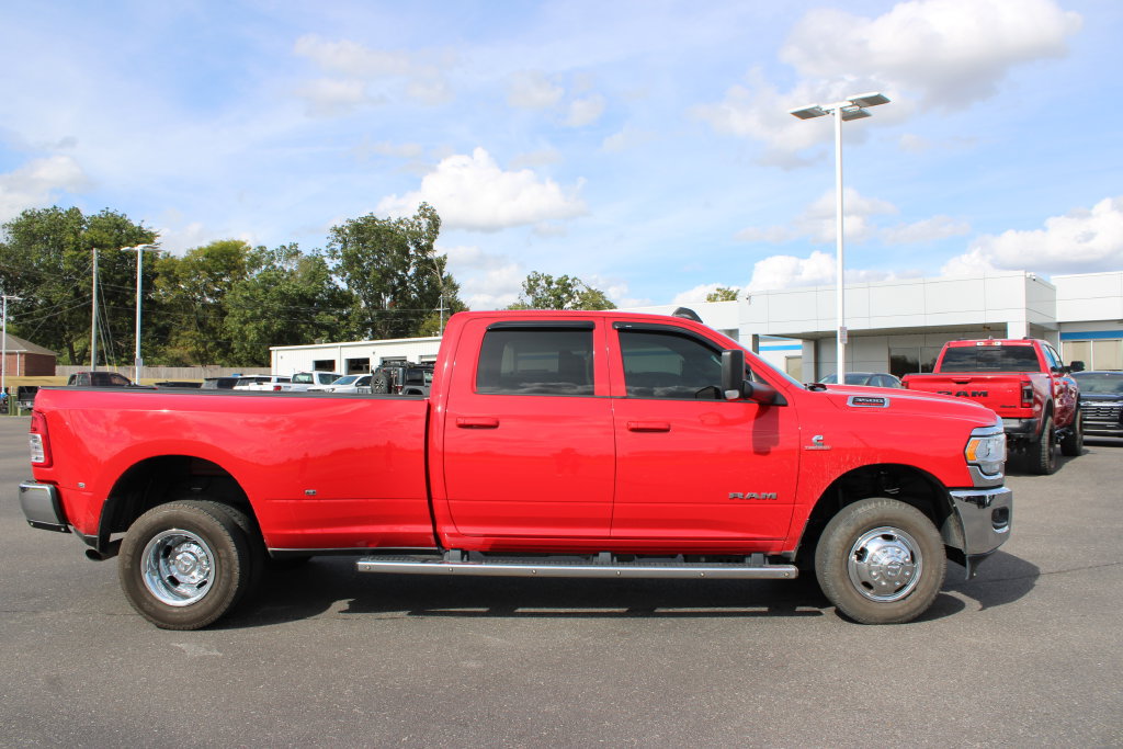Used 2022 RAM 3500 Big Horn w/ Level 1 Equipment Group AWD/4WD image 11
