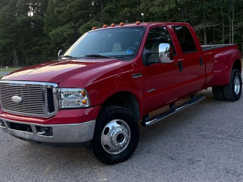 Used 2007 Ford F350 Lariat AWD/4WD image 2