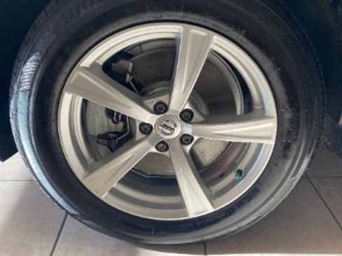 Used 2017 Volvo XC90 T5 Momentum w/ Vision Package FWD image 28
