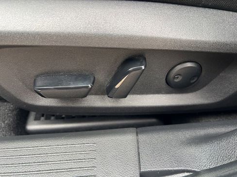 Certified 2023 Nissan Rogue SV image 49