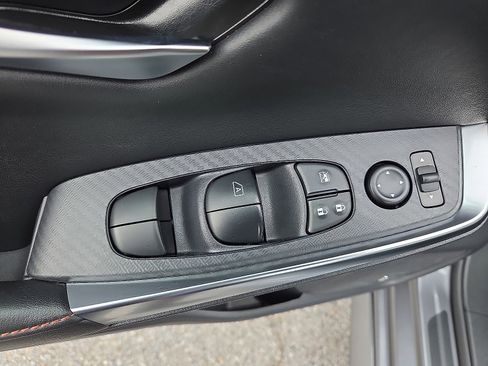 Used 2024 Nissan Sentra SR w/ SR Premium Package image 15