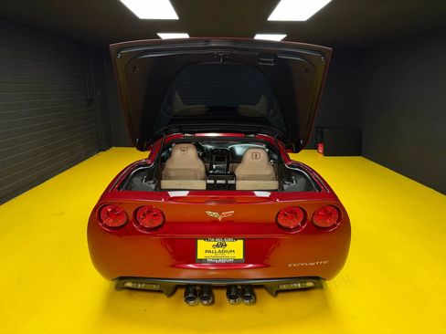 Used 2008 Chevrolet Corvette Coupe w/ Preferred Equipment Group RWD image 11
