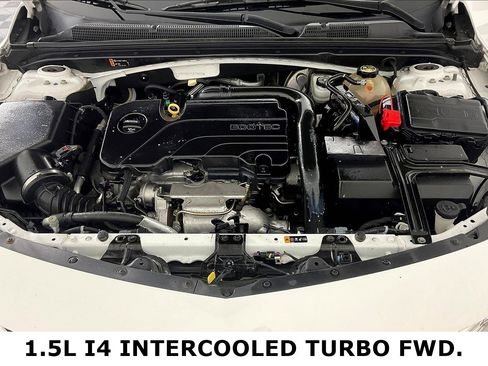 Used 2018 Chevrolet Malibu LT w/ Driver Confidence Package FWD image 28