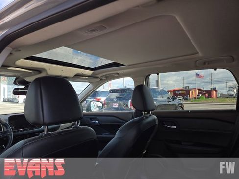 Used 2023 Nissan Rogue SL w/ SL Premium Package AWD/4WD image 26