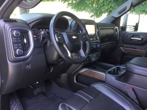 Used 2023 Chevrolet Silverado 2500 High Country w/ Z71 Off-Road Package image 22