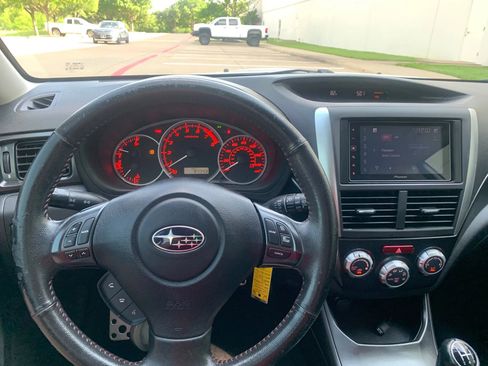 Used 2014 Subaru Impreza WRX Hatchback image 29