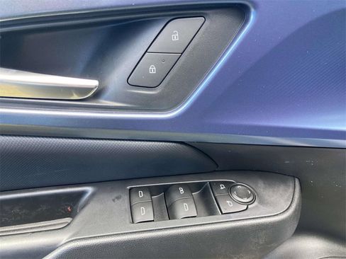 New 2026 Chevrolet Equinox EV LT image 15