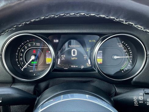 Used 2021 Jeep Wrangler Unlimited Sahara w/ Cold Weather Group image 19