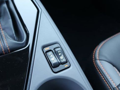 Used 2025 Subaru Crosstrek 2.5i Limited w/ Crosstrek Mirror Package image 33