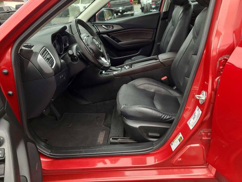 Used 2018 MAZDA MAZDA3 Grand Touring w/ Premium Equipment Package image 19