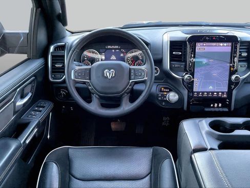 Used 2025 RAM 1500 Laramie AWD/4WD image 7