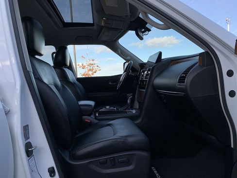 Used 2023 Nissan Armada SL w/ Captain's Chairs Package image 36