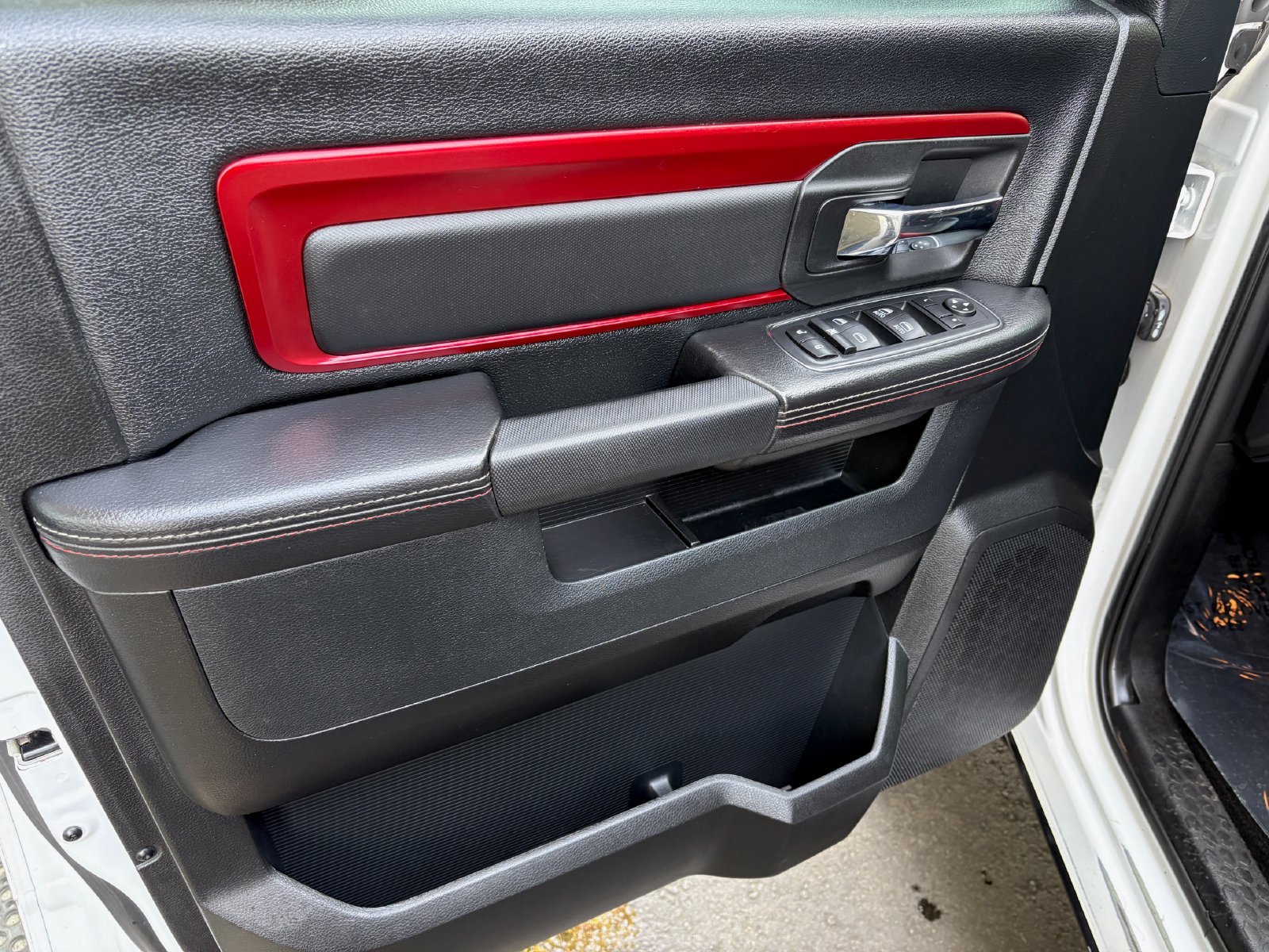 Used 2017 RAM 1500 Rebel AWD/4WD image 16