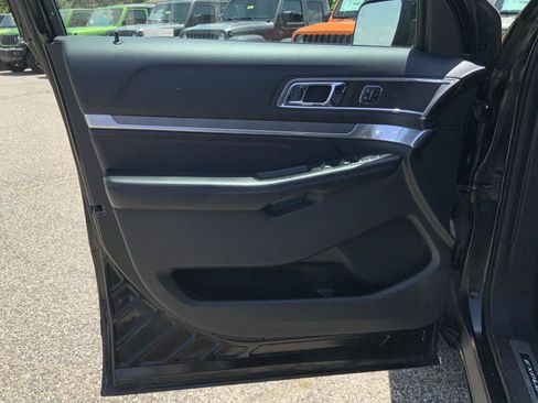 Used 2016 Ford Explorer Sport w/ Equipment Group 401A AWD/4WD image 23