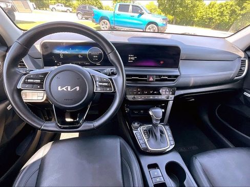 Used 2024 Kia Seltos SX w/ SX Sunroof Package AWD/4WD image 15