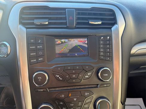 Used 2018 Ford Fusion S image 41