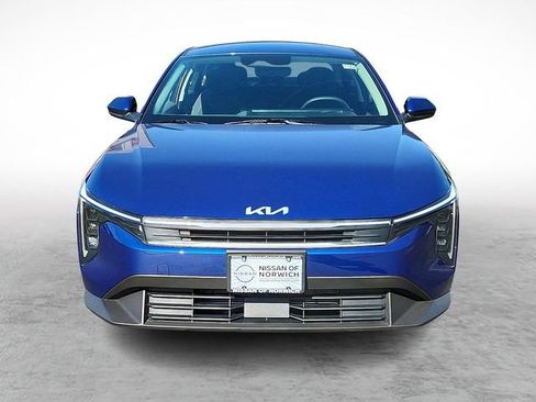 Used 2025 Kia K4 FWD image 2