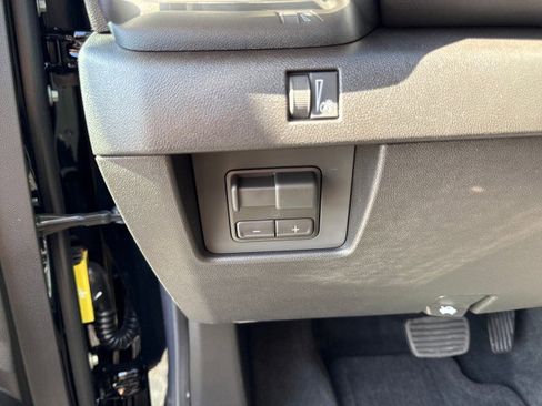 New 2026 GMC Canyon Elevation w/ Convenience Package image 24