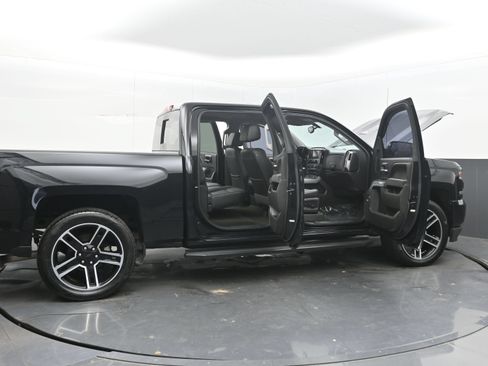 Used 2018 Chevrolet Silverado 1500 LTZ Z71 w/ LTZ Plus Package AWD/4WD image 42