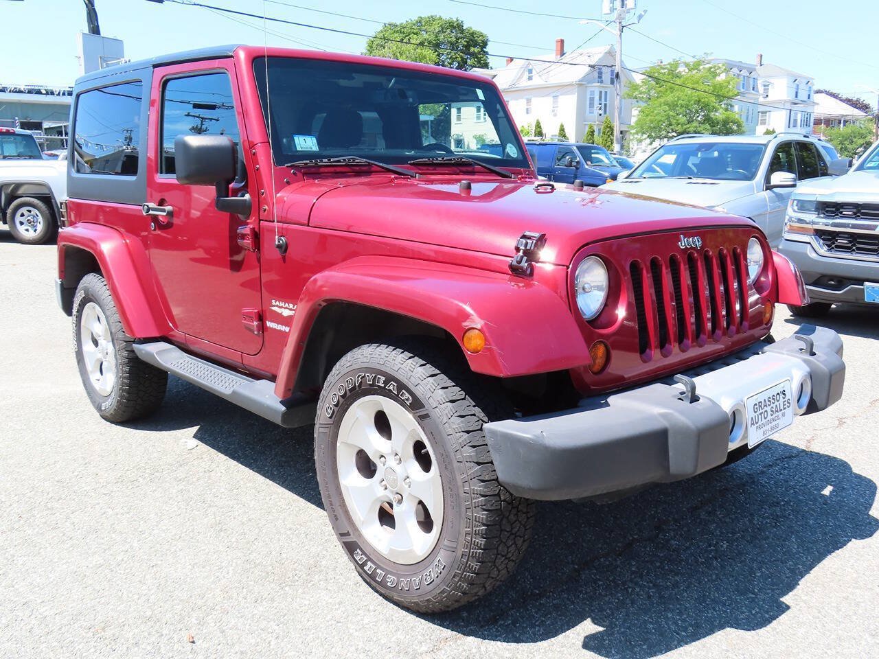 Used 2013 Jeep Wrangler Sahara AWD/4WD image 2