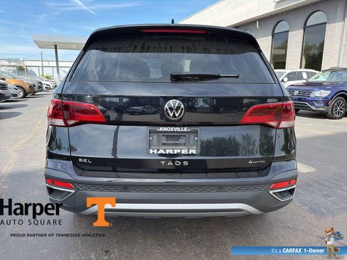 Used 2024 Volkswagen Taos SEL image 4