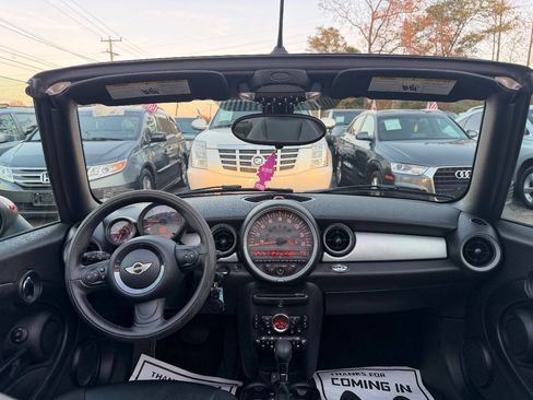 Used 2015 MINI Cooper Convertible image 9