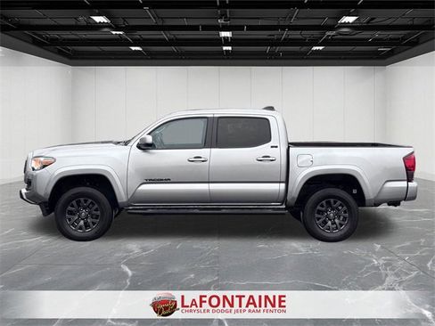 Used 2023 Toyota Tacoma SR5 image 2
