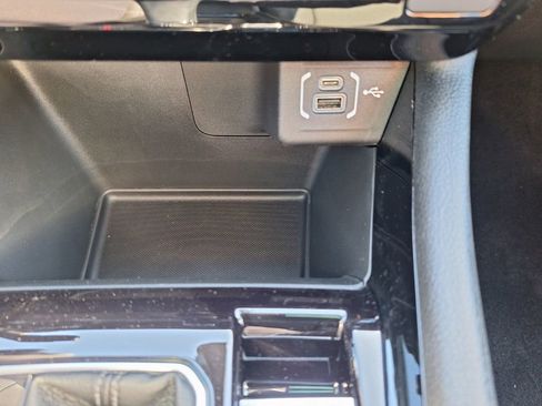 New 2026 Jeep Compass Latitude image 17