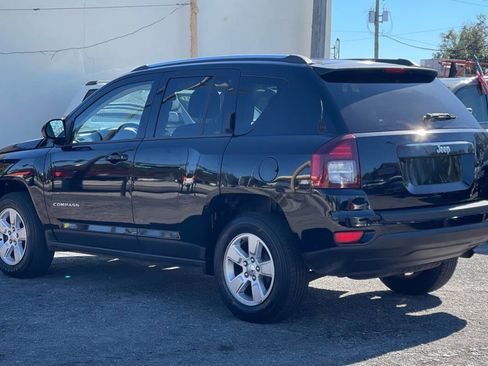 Used 2014 Jeep Compass Latitude image 9