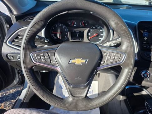 Used 2024 Chevrolet Malibu LT image 38