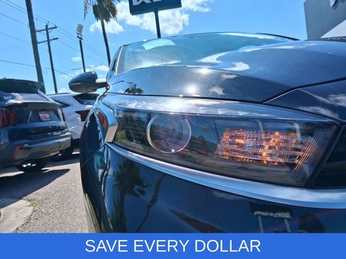 Used 2024 Kia Forte GT-Line w/ GT-Line Premium Package FWD image 3