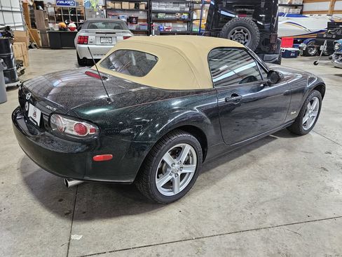 Used 2008 MAZDA MX-5 Miata Sport RWD image 8