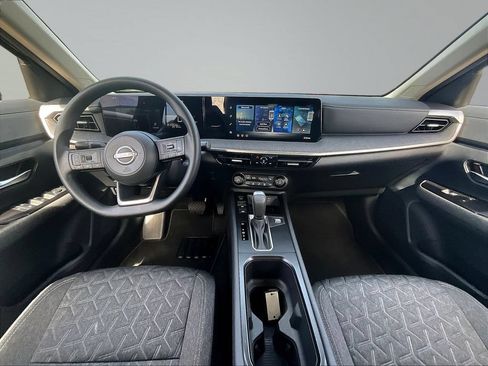 Used 2026 Nissan Kicks SV w/ SV Premium Package AWD/4WD image 9